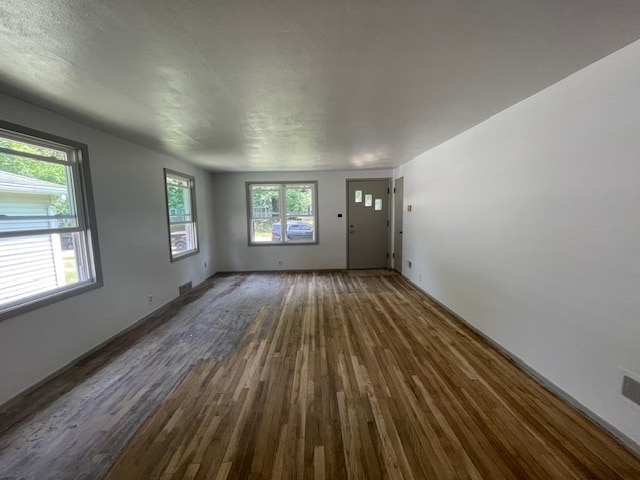 Building Photo - 2229 Parkview Pl