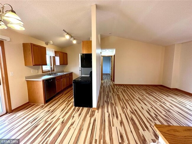 Building Photo - 2027 Brittany Ct