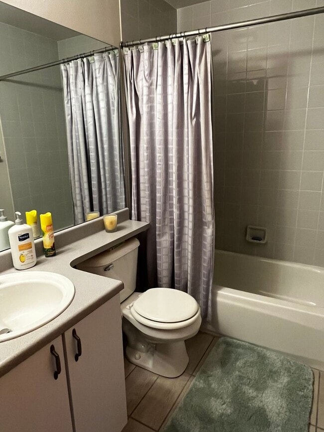 Building Photo - Long Term Rental- Lagoon Townhomes 737D