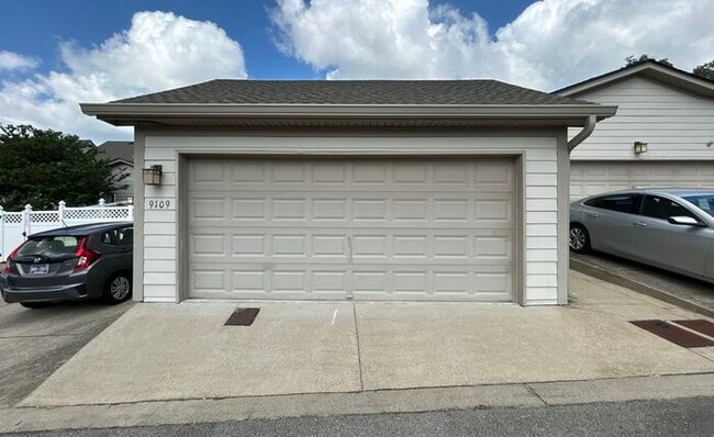 Building Photo - 9109 Otter Ln