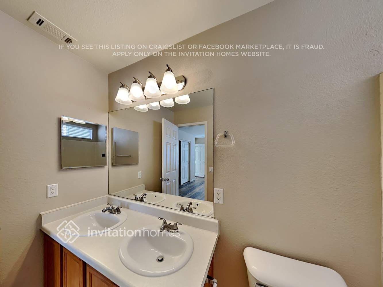 Building Photo - 7920 N Willow Pines Pl