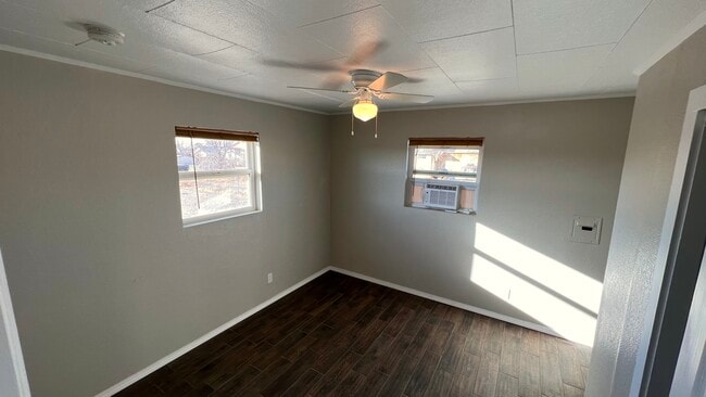 Building Photo - 1109 7th St