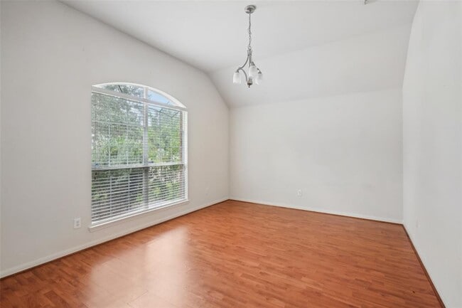 Building Photo - 16614 New Market Ln