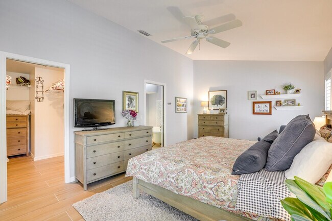 Building Photo - 16168 Kelly Woods Dr