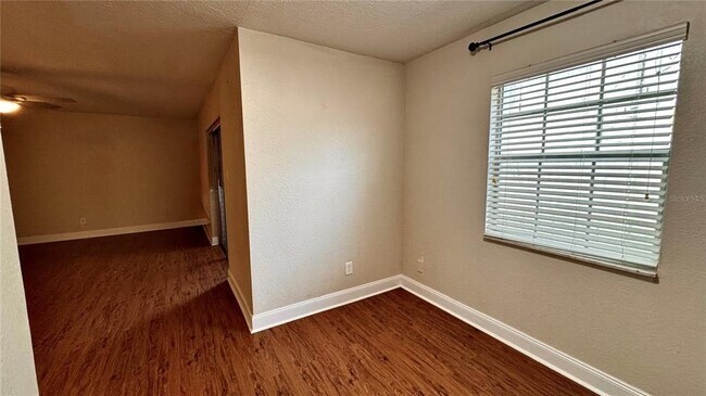 Building Photo - 205 Lewfield Cir