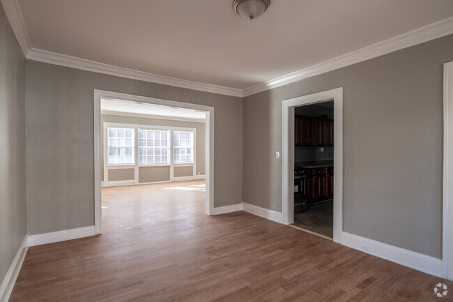 3BD, 2BA - 1,250 - Dining Room - The Stratford