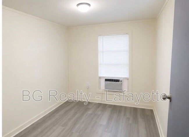 Building Photo - 1012 Delcambre Rd
