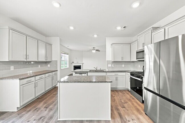 Building Photo - 2509 Summersby Dr