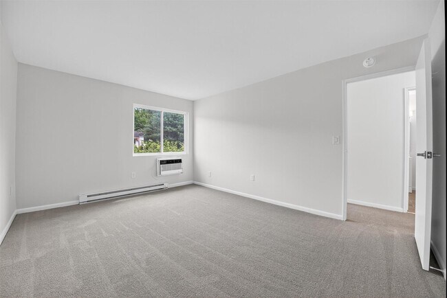 Building Photo - 16 Scarborough Ln