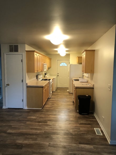 Building Photo - 36 Sparrow Rd