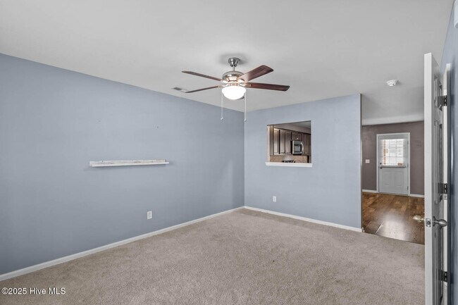 Building Photo - 415 Caldwell Loop