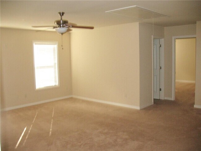Building Photo - 6450 Pine Bluff Dr