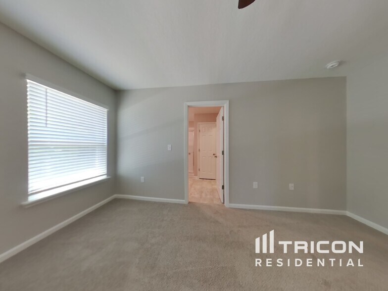 Building Photo - 217 Sawmill Landing Dr