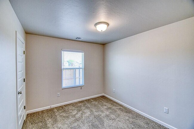 Building Photo - 2723 Varenna Ln