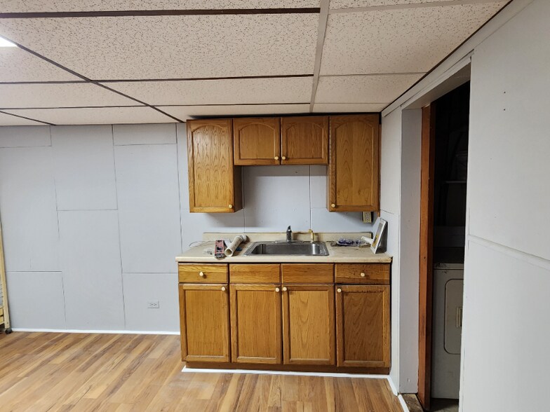 Building Photo - 376 De Wolf Pl