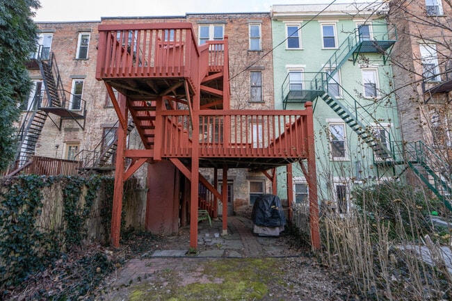 Building Photo - 279.5 Hudson Ave