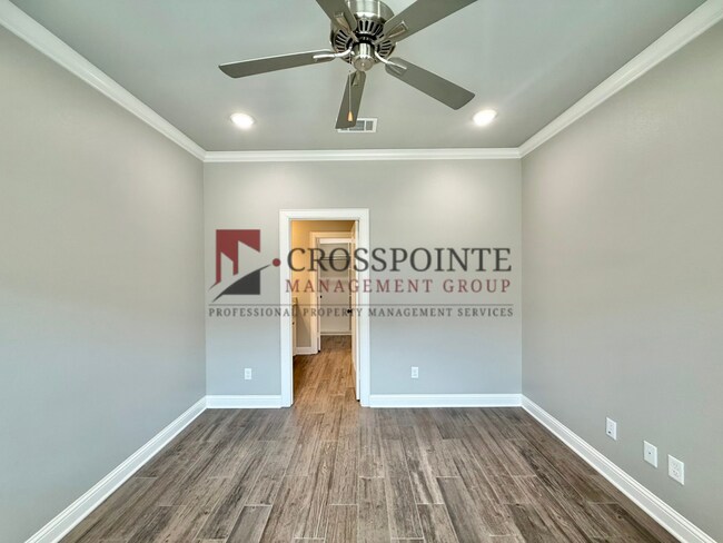 Building Photo - Beautiful 3 Bedroom 2 Bathroom Home!