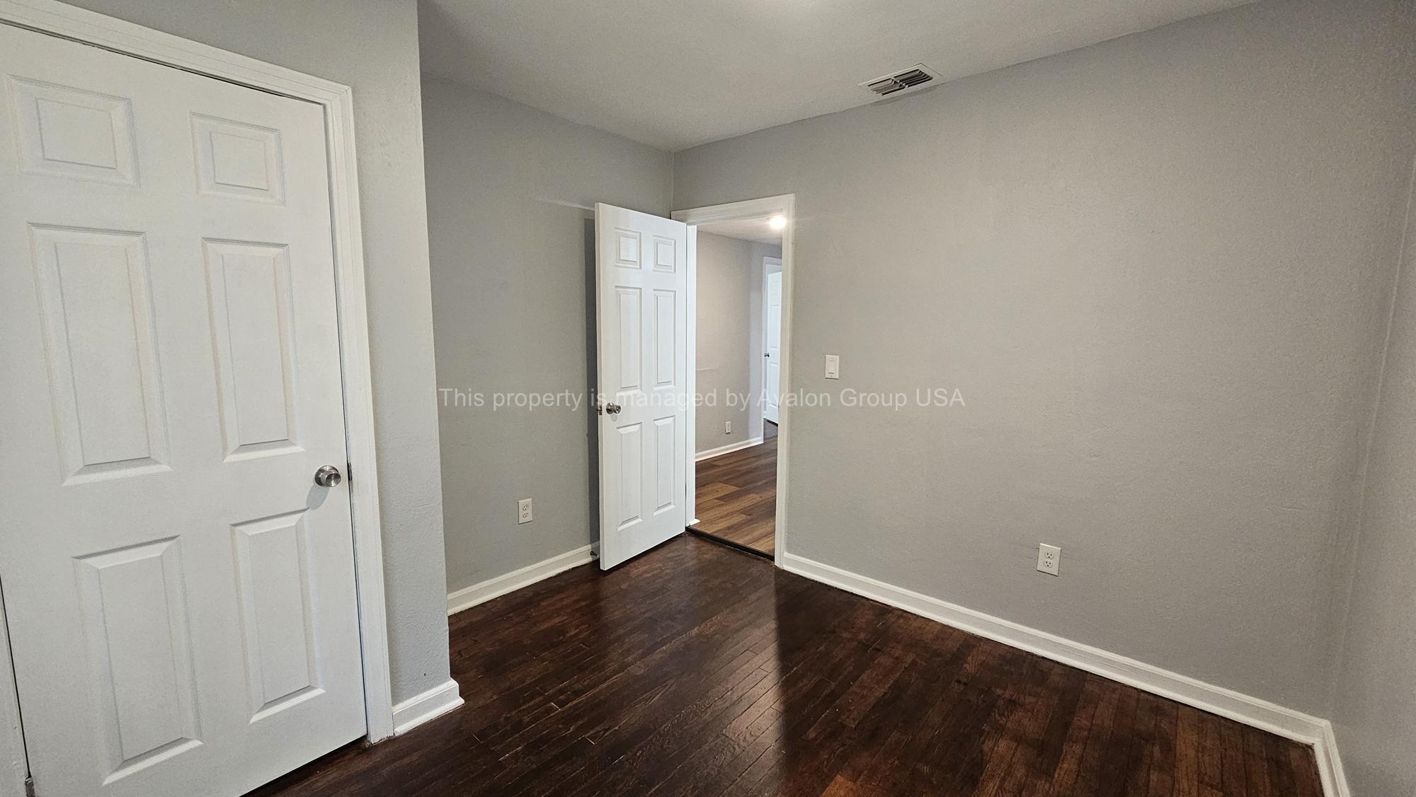 Building Photo - 912 Saratoga Blvd