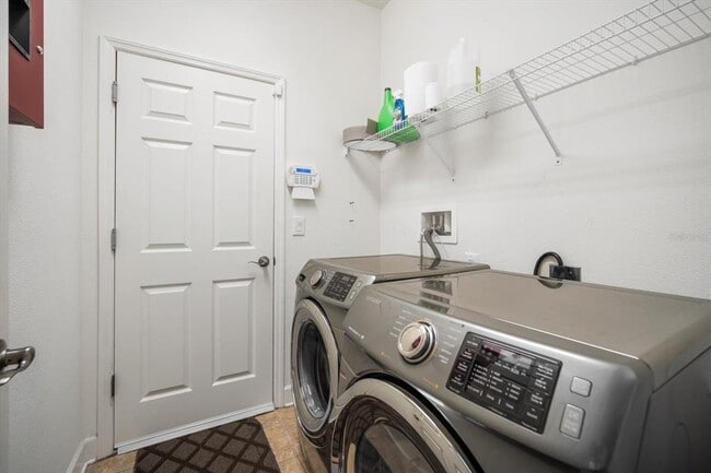 Building Photo - 8522 White Poplar Dr