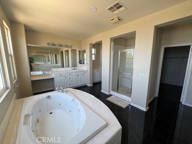 Building Photo - 16034 Skyridge Dr
