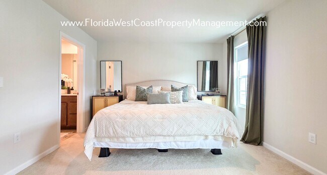Building Photo - OUTSTANDING TOWNHOME IN LAKEWOOD RANCH! 3 ...
