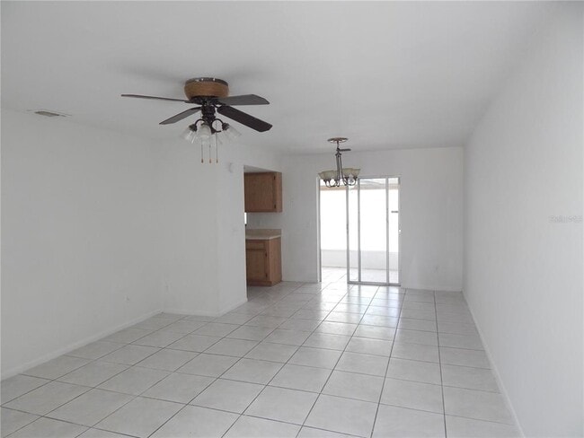 Building Photo - 36 E Country Cove Way