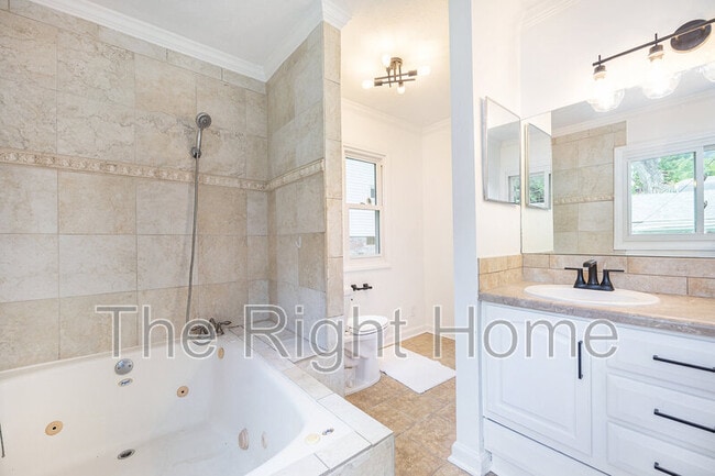 Building Photo - 3918 S 14th St