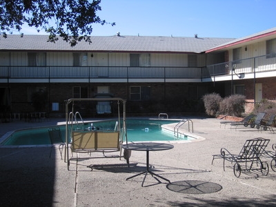 Pool - Mesilla Manor Apartments