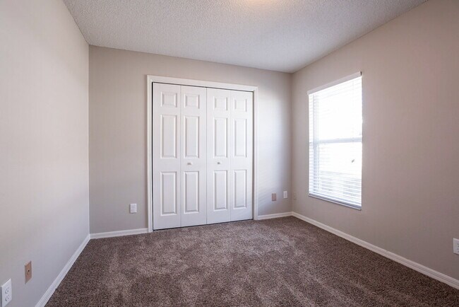 Building Photo - 80 Lake Daisy Blvd