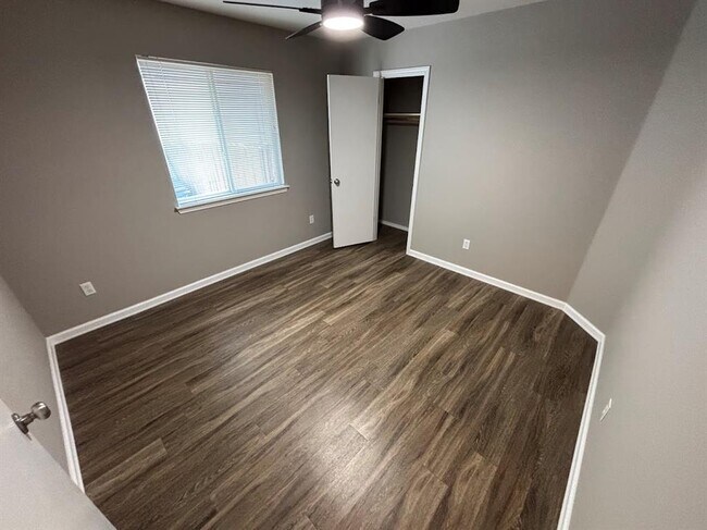 Building Photo - 8909 Colberg Dr