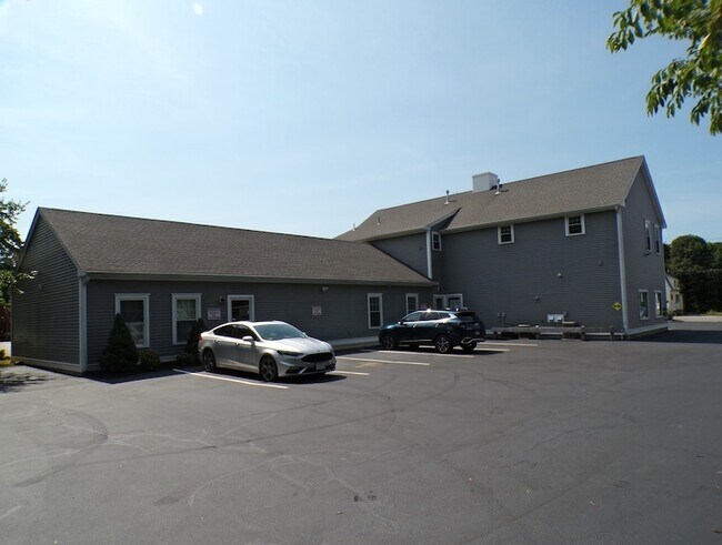 Building Photo - 1072 Washington St