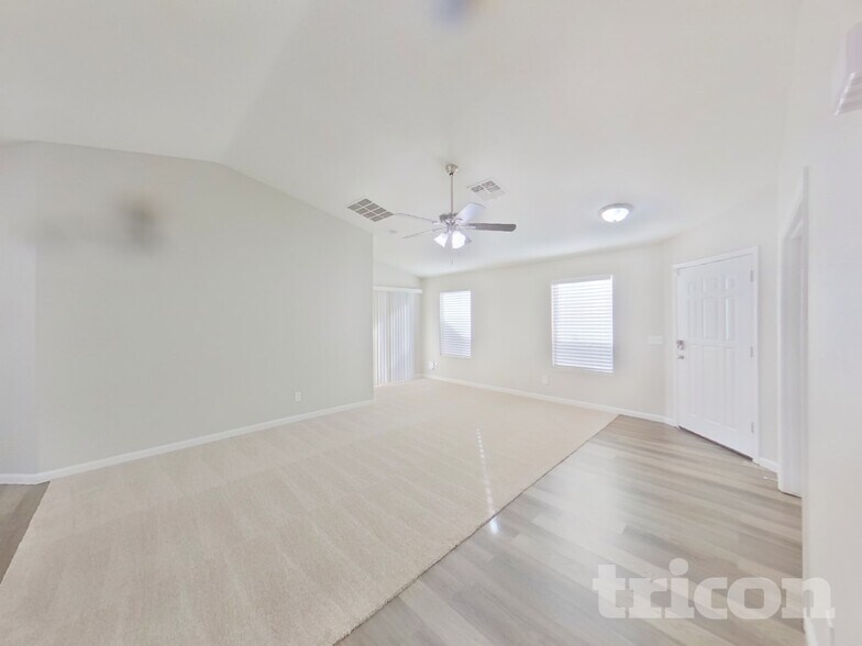 Building Photo - 22671 Scott Dr