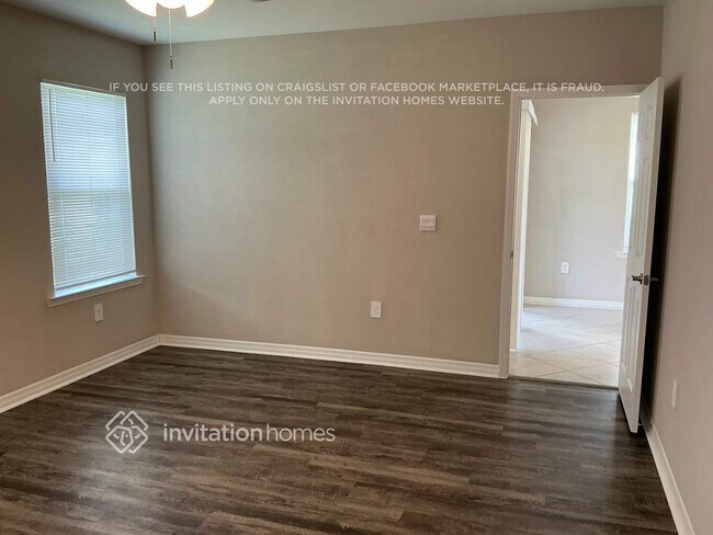 Building Photo - 7537 Viburnum