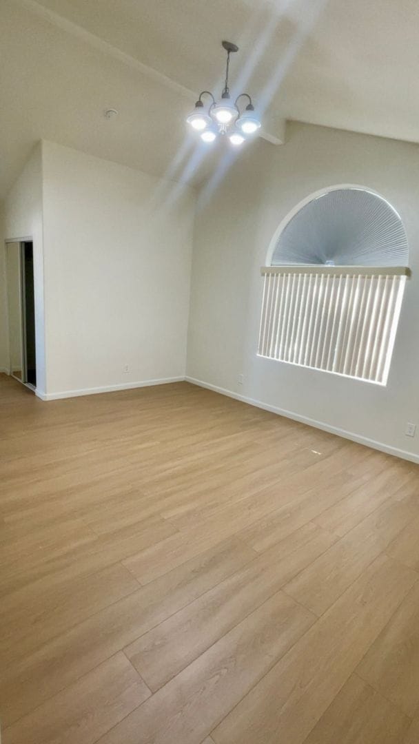 Building Photo - Remodeled Duplex close to the beach