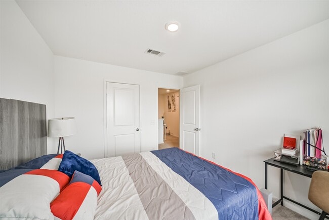 Building Photo - 26407 Red Clover Dr