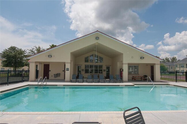 Building Photo - 2861 Club Cortile Cir
