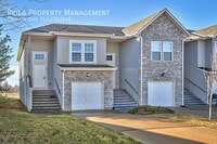 Building Photo - 805 S Woodson Ct