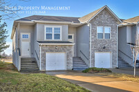Building Photo - 807 S Woodson Ct