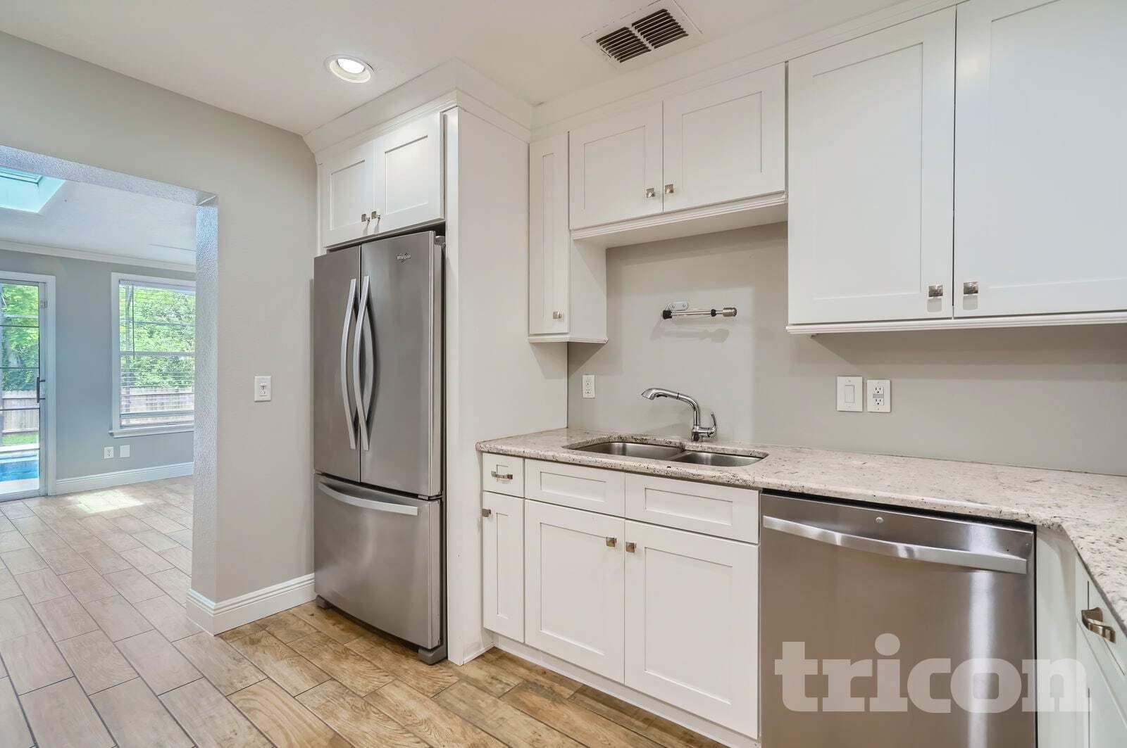 Building Photo - 421 San Sebastian Prado