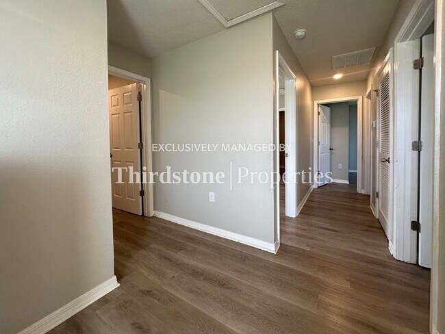 Building Photo - 1373 Tan Tara Trl
