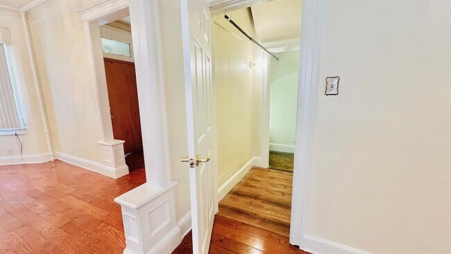 Building Photo - 212 Wilkinson Ave