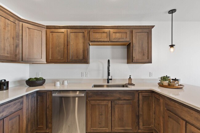 Building Photo - 2855 Fen Way