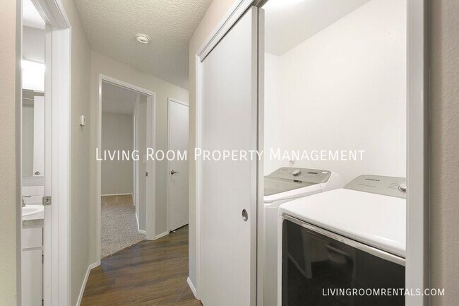 Building Photo - 8715 NE 109th Ct