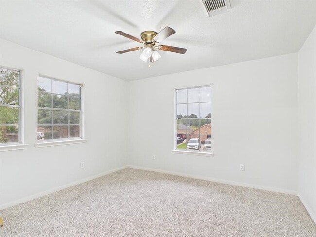 Building Photo - 27116 Monarch Woods Dr