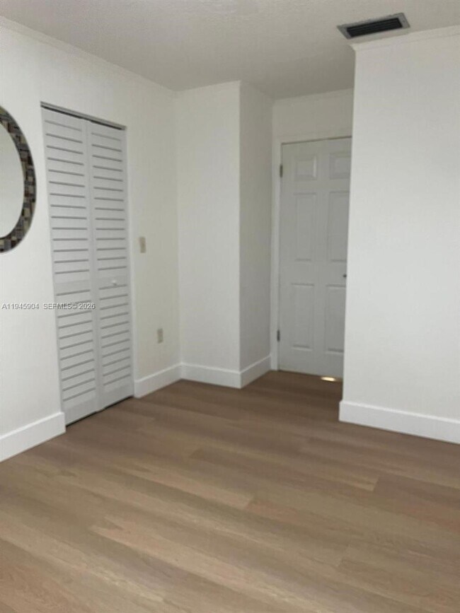 Building Photo - 1045 SW 122nd Ct