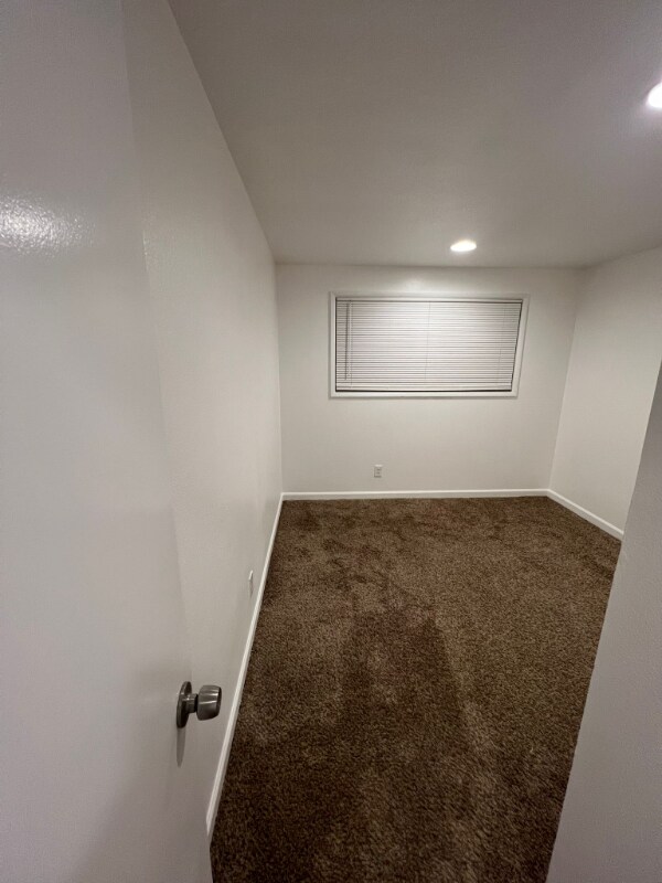 Building Photo - 2415-2417 E 20th St