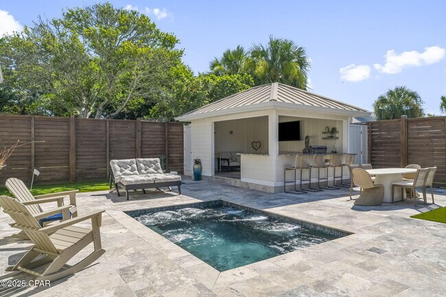 Building Photo - 407 Petrel St