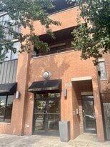 Building Photo - 2128 W Van Buren St