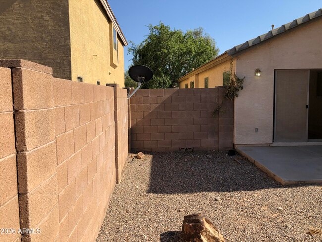 Building Photo - 16668 W Belleview St