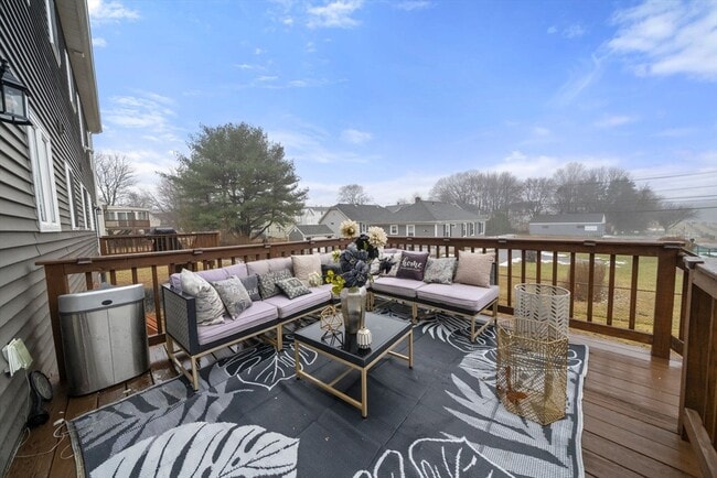 Building Photo - 8 Patrick St